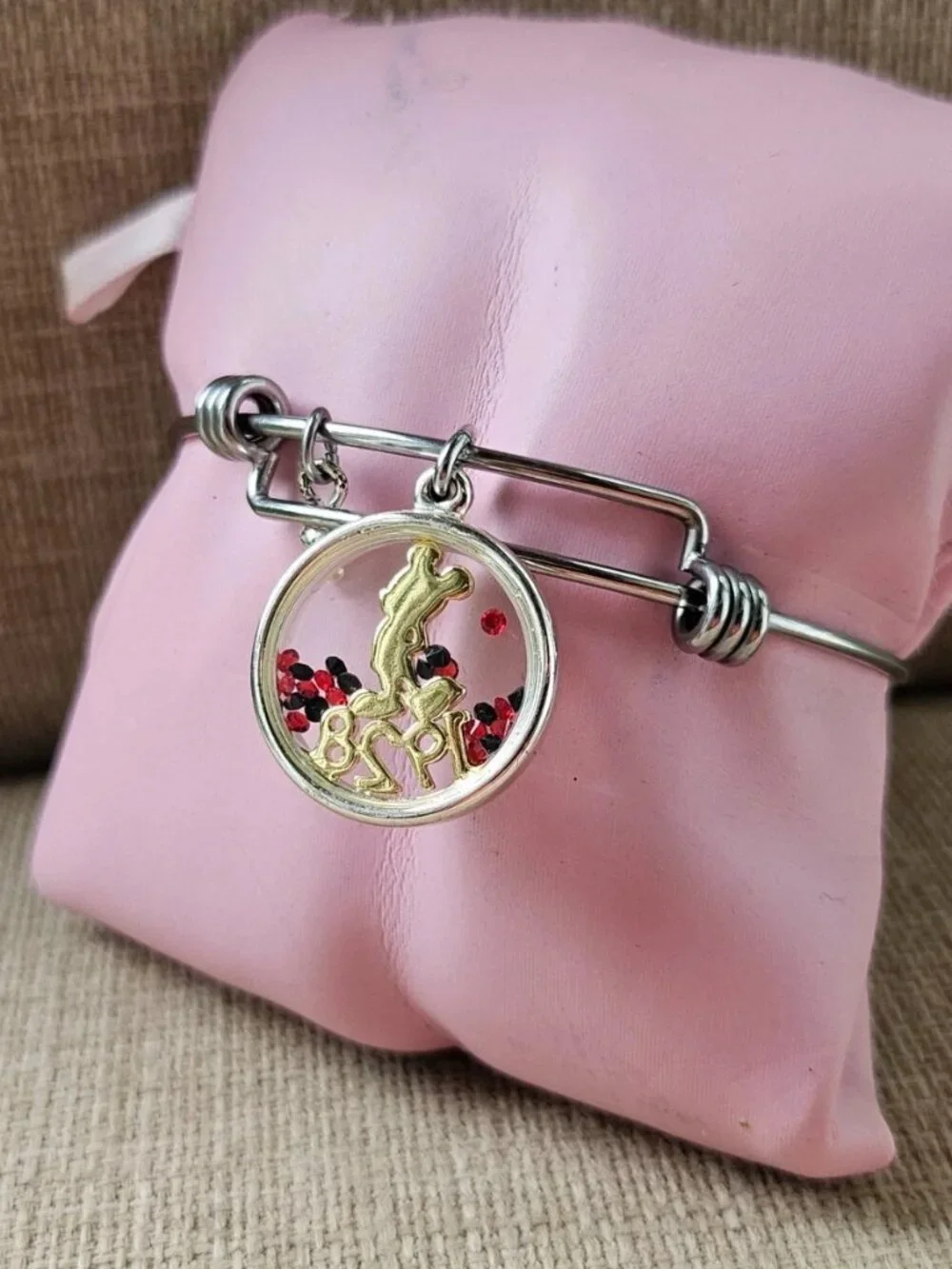 Disney 1928 Special Edition Minnie Mouse Charm Silver Tone Wrist Band Fashion